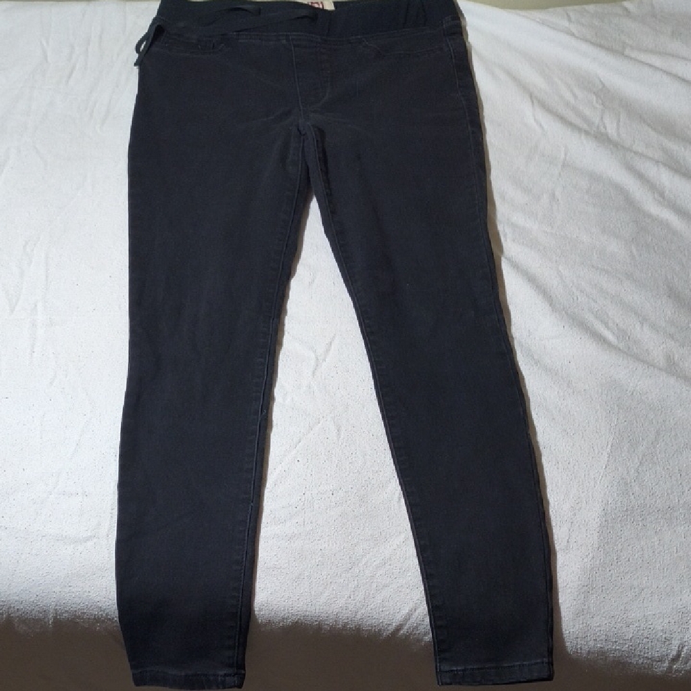 LEI Women's Charcoal Skinny Jeans
